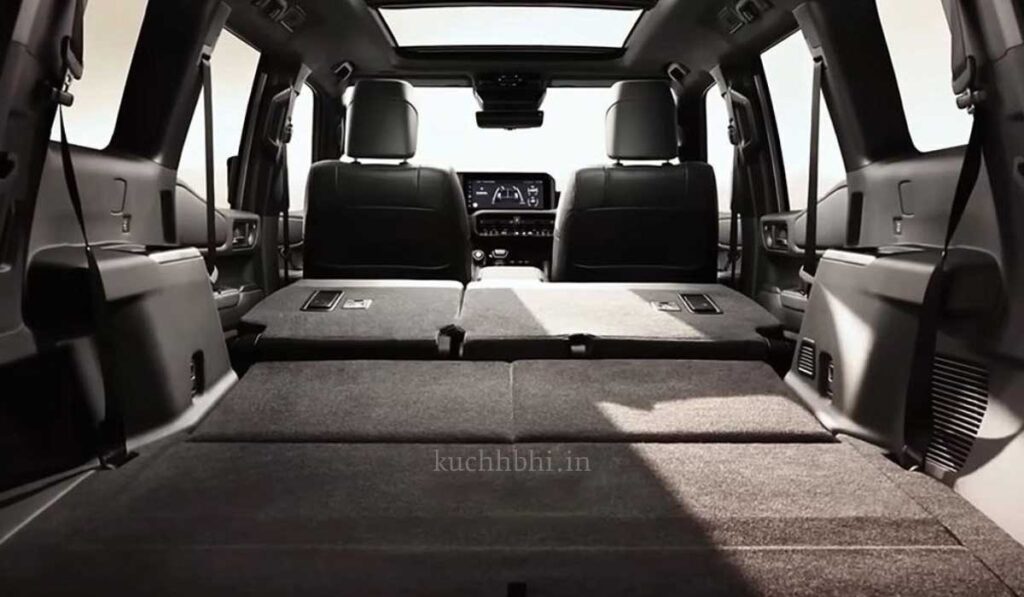 लॉन्च से पहले आयी गई New Toyota Fortuner की तस्वीरें, जिनकी खूबसूरती और आकर्षण लूक के साथ आपको हैरान कर देंगी। 4 New Toyota Fortuner Cabin Design